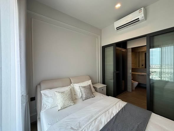 bedroom and room interior of The Crest Park Residences