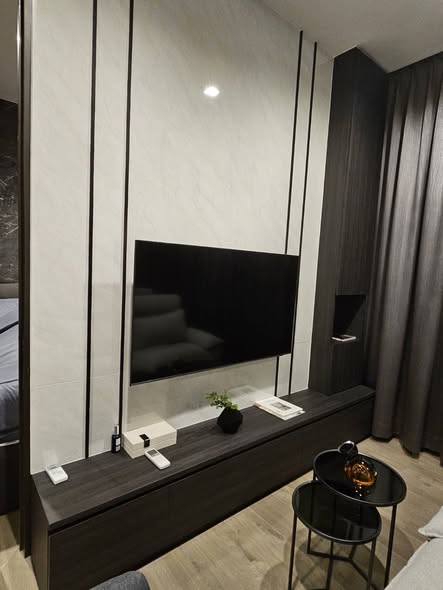 The Crest Park Residences