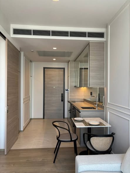 room interior of The Crest Park Residences