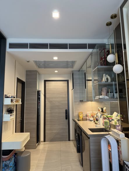 room interior and bathroom of The Crest Park Residences