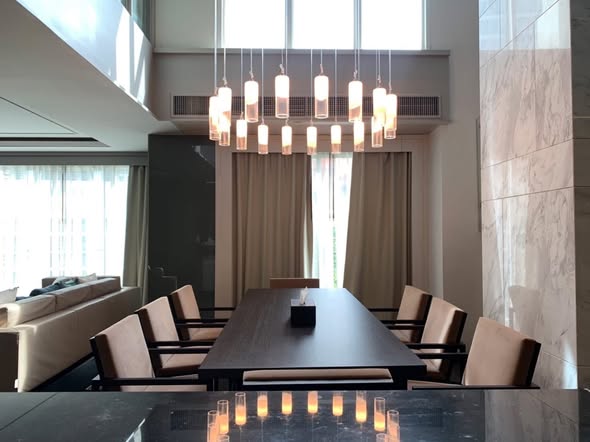 room interior of The Crest Sukhumvit 24