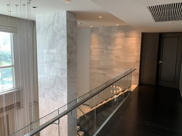 room interior of The Crest Sukhumvit 24