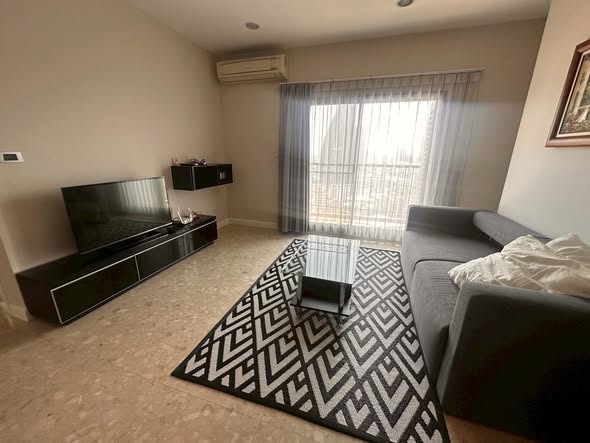 living room of The Crest Sukhumvit 34