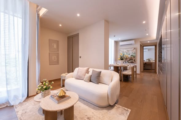 living room and room interior of The Crest Sukhumvit 34