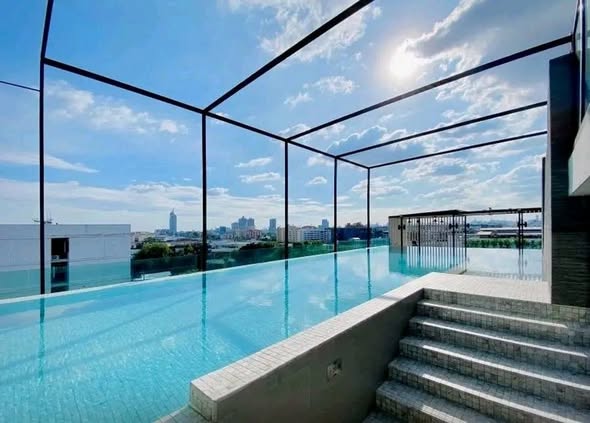 pool of The Cube Loft Ladprao 107
