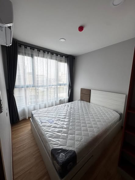 bedroom of The Cube Loft Srinakarin