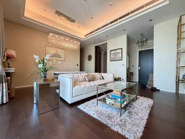 living room of The Diplomat 39