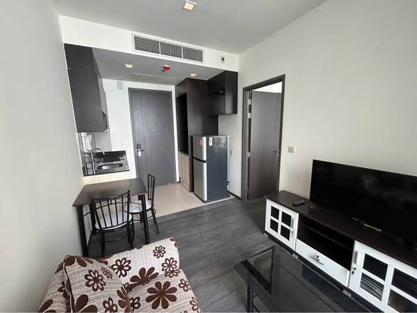 bedroom of The Edge Sukhumvit 23