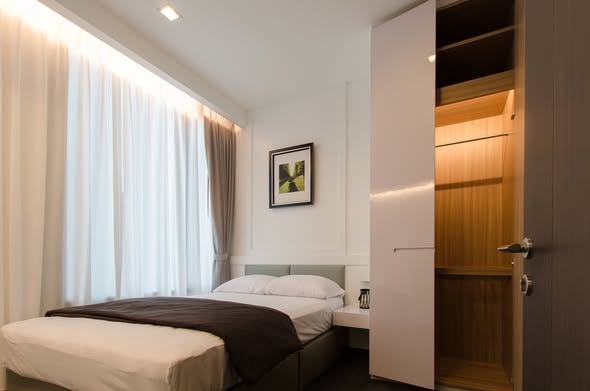 bedroom and room interior of The Edge Sukhumvit 23