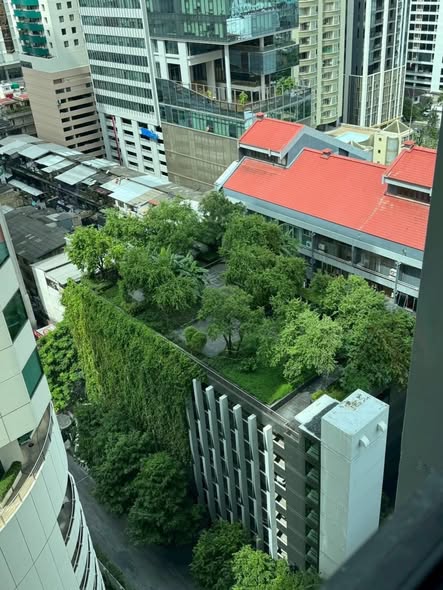 The Edge Sukhumvit 23