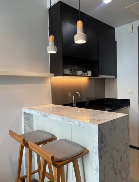 kitchen of The Edge Sukhumvit 23