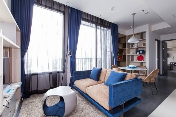 living room and bedroom of The Edge Sukhumvit 23