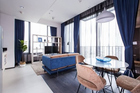 living room and bedroom of The Edge Sukhumvit 23