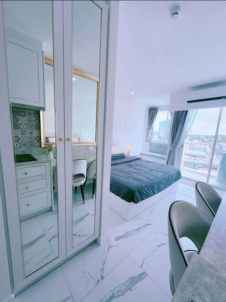 bedroom and room interior of The Empire Tower Pattaya ดิ เอ็มไพร์ ทาวเวอร์ พัทยา
