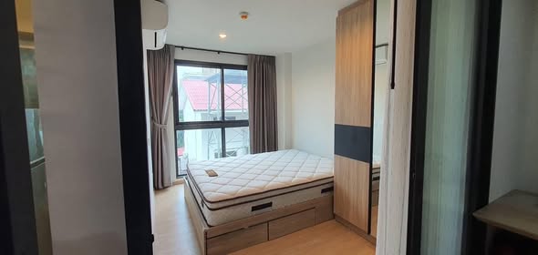bedroom and room interior of The Excel Hideaway Sukhumvit 71
