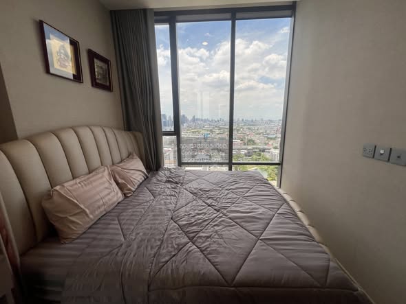 bedroom of THE EXTRO Phayathai-Rangnam