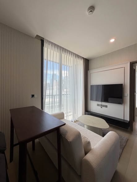 living room and bedroom and room interior of THE EXTRO Phayathai-Rangnam