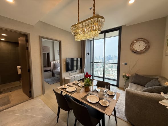 living room and room interior of THE EXTRO Phayathai-Rangnam