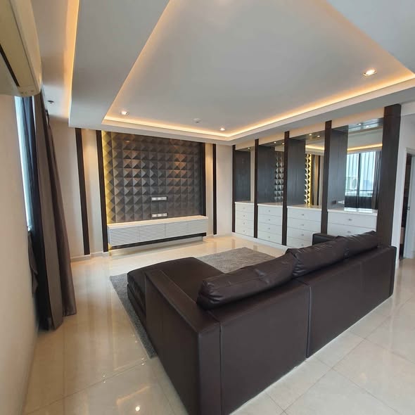 bedroom of The Fourwings Residence