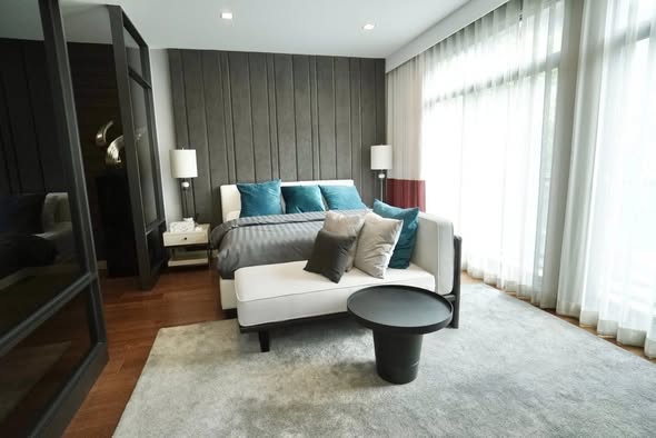 living room and bedroom of เดอะ เจนทริ สุขุมวิท (THE GENTRY SUKHUMVIT 101)