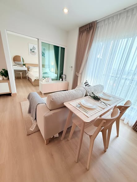 bedroom and living room of The Key Cheangwattana