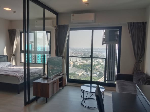 bedroom and room interior of The Key MRT Phetkasem 48