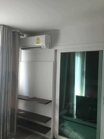 bedroom and room interior and bathroom of The Key Phahonyothin 34