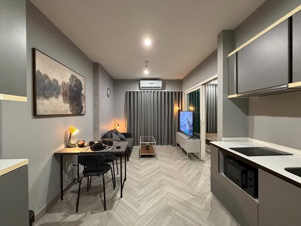 The Key Sathon-Charoen Rat