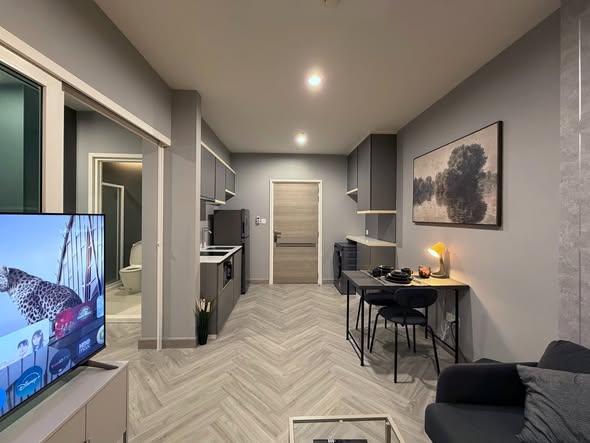 living room of The Key Sathon-Charoen Rat