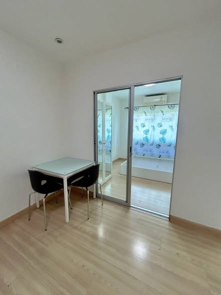 room interior of The Kith Plus Sukhumvit 113