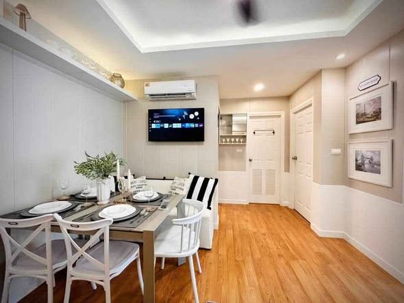 living room and room interior of The Kris Express 2