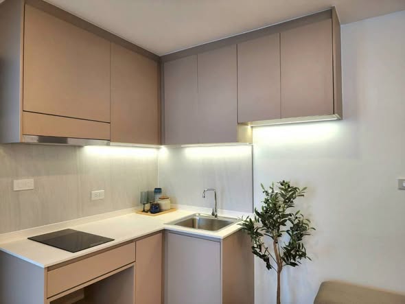kitchen of The Kris Extra 4