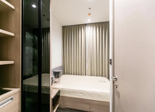 bedroom and room interior and bathroom of THE LINE Asoke-Ratchada