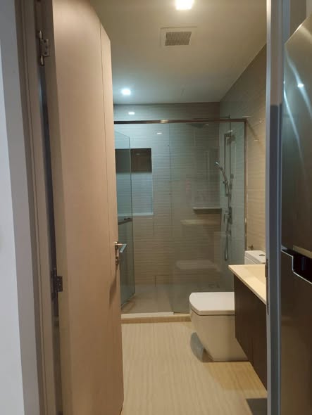 room interior and bathroom of THE LINE Asoke-Ratchada
