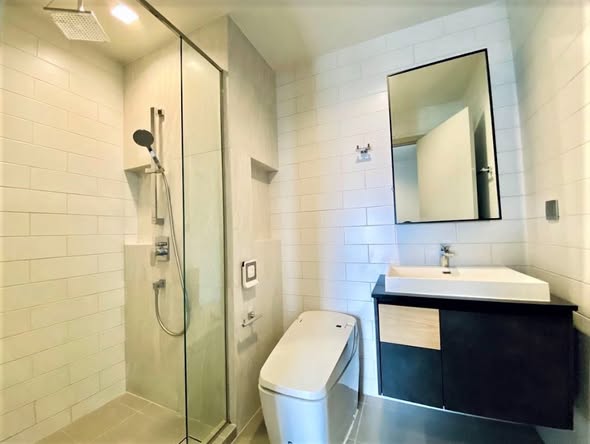 bathroom of THE LINE Jatujak-Mochit