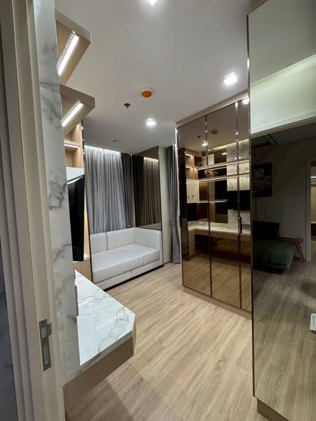 bedroom and bathroom of THE LINE Phahon-Pradipat