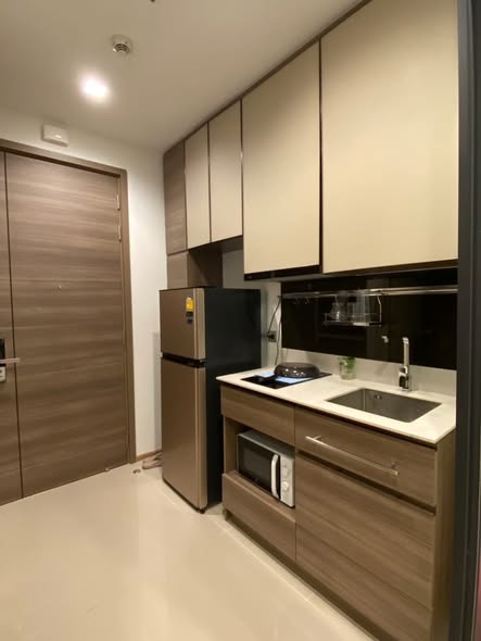 kitchen of THE LINE Phahon-Pradipat