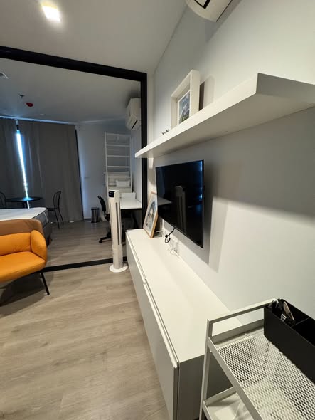 living room and room interior of THE LINE Phahonyothin Park