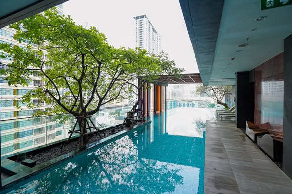 pool of THE LINE Ratchathewi