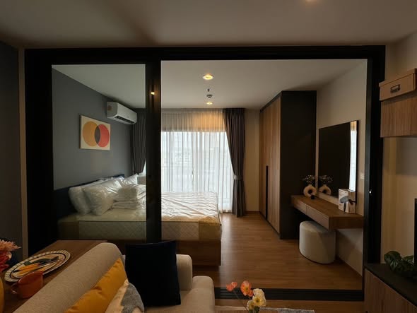 bedroom and living room and bathroom of The Line Vibe เดอะ ไลน์ ไวบ์