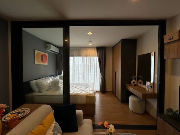 bedroom and room interior of The Line Vibe เดอะ ไลน์ ไวบ์