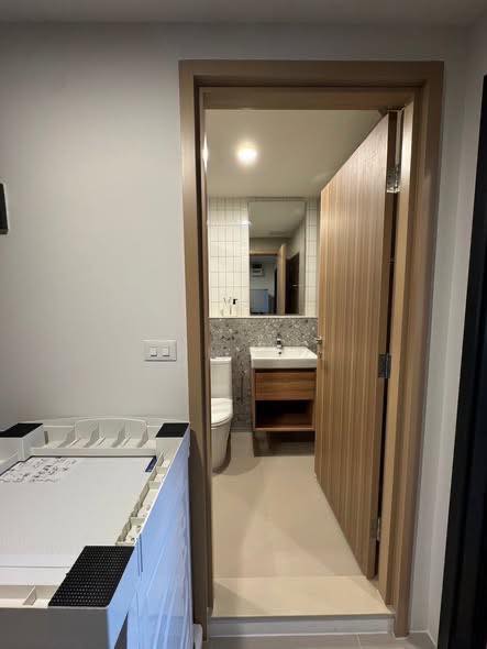room interior and bathroom of The Line Vibe เดอะ ไลน์ ไวบ์