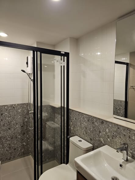 room interior and bathroom of The Line Vibe เดอะ ไลน์ ไวบ์