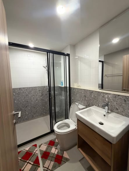 room interior and bathroom of The Line Vibe เดอะ ไลน์ ไวบ์