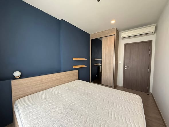bedroom of THE LINE Wongsawang