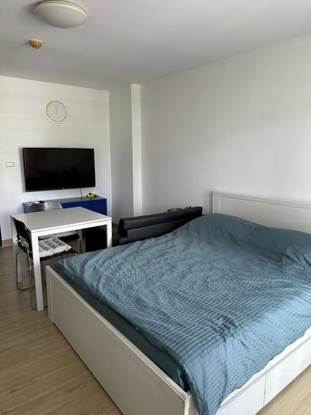 bedroom of The Link Sukhumvit 50