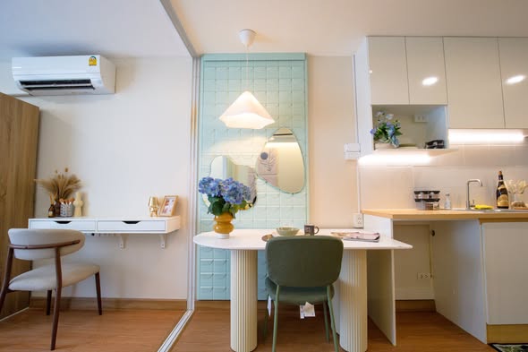room interior and bathroom of The Link Sukhumvit64