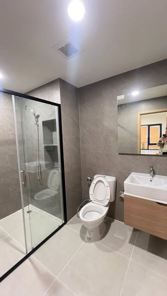 room interior and bathroom of The LIVIN Phetkasem