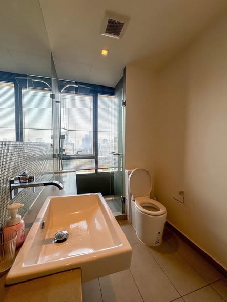 bathroom of The Lofts Ekkamai