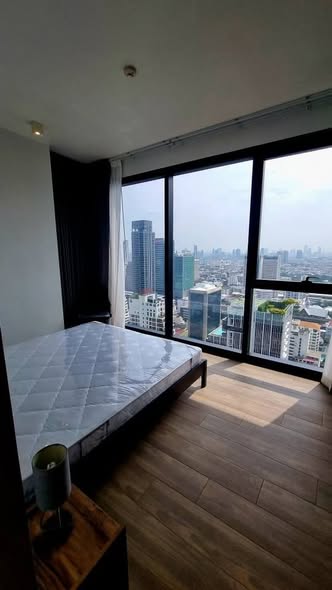 bedroom of The Lofts Silom by Raimon Land